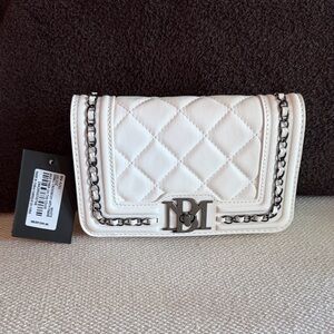 Badgley Mischka White Quilted Chain-Trim Wristlet